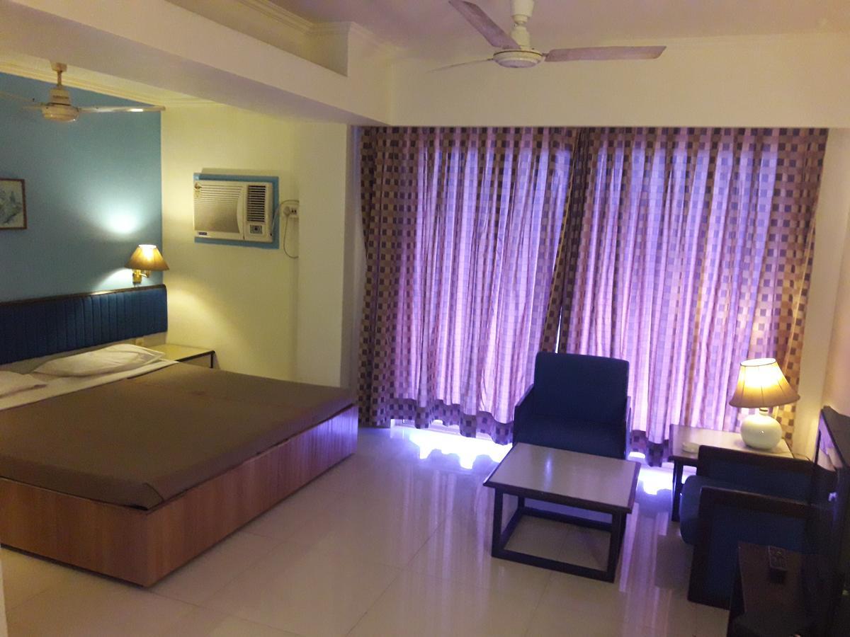 Hotel Bluehill Bhavnagar Exterior photo